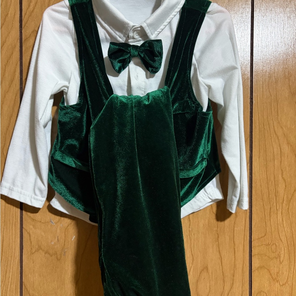 Green Velvet Toddler Outfit with Bow Tie